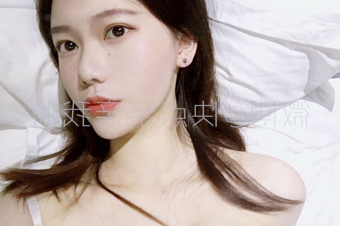 Qinqinwoya nude