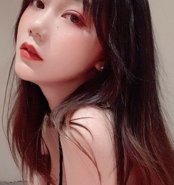 Qinqinwoya nude