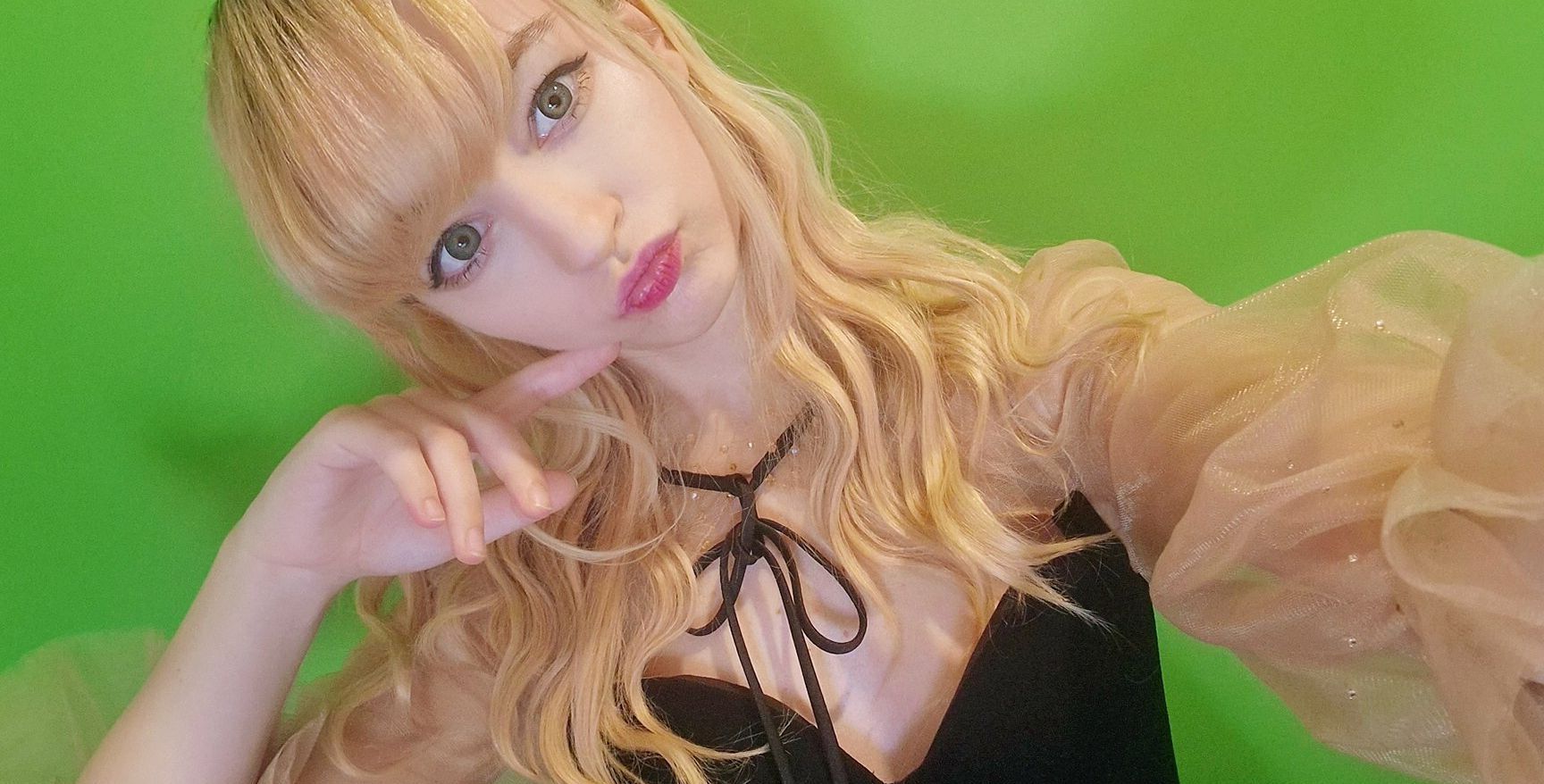 ASMR Glow nude
