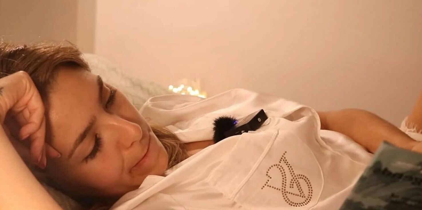 ASMR Glow nude
