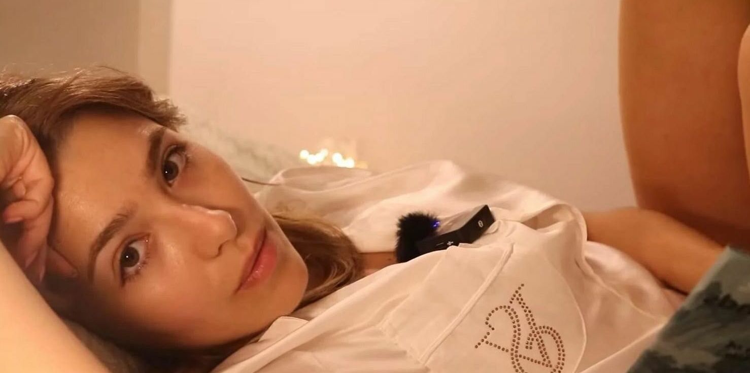ASMR Glow nude