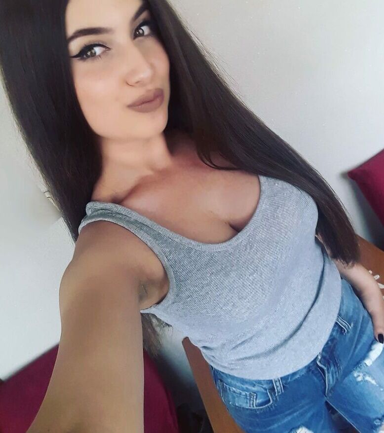 Coanda Mihaela nude