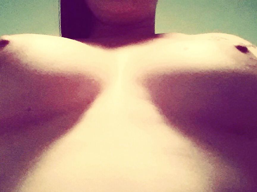 Balkan girls (pic from Hacked Facebooks)