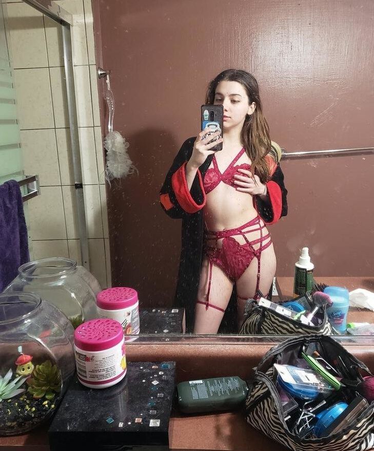 Roseironad nude