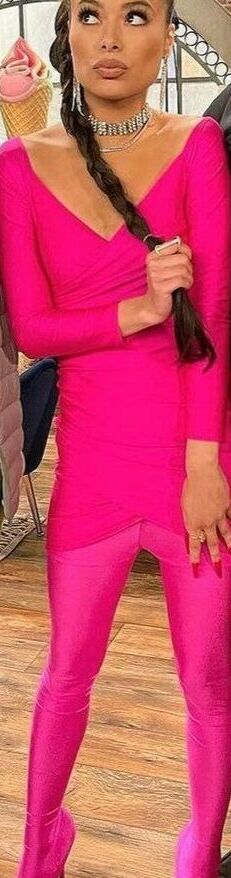 Miranda Cosgrove nude