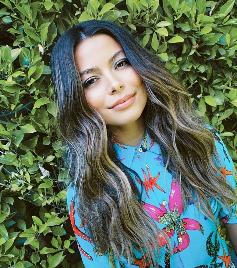 Miranda Cosgrove nude
