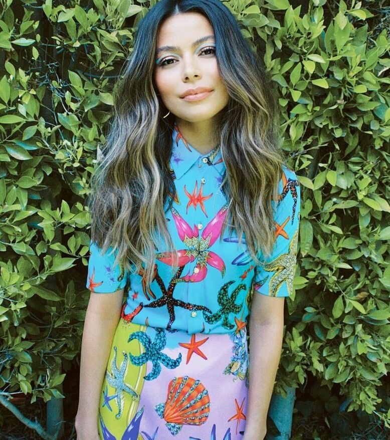 Miranda Cosgrove nude