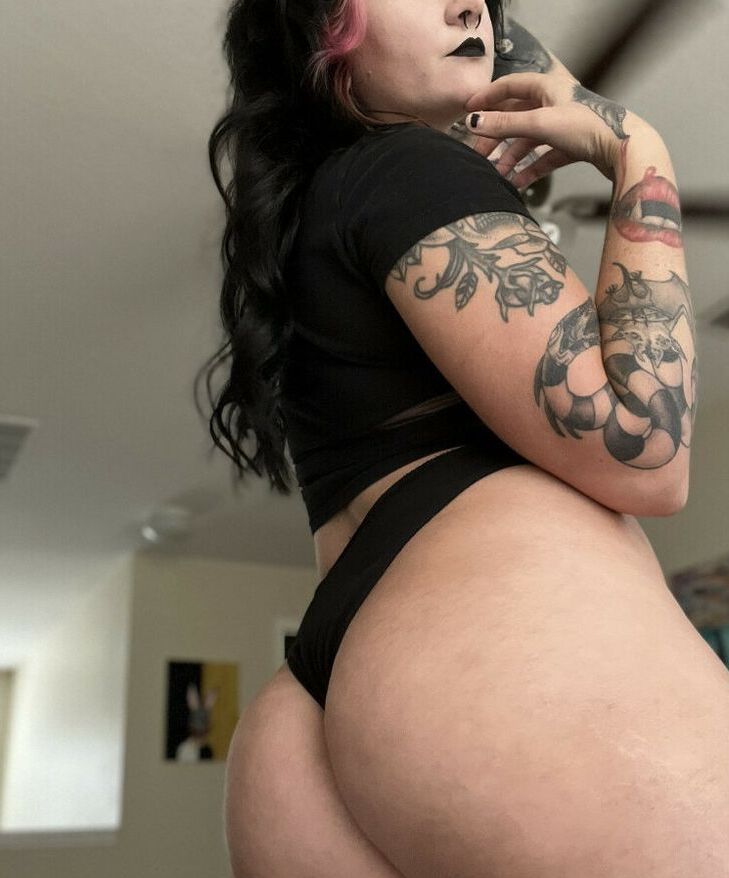 Gotthicck nude