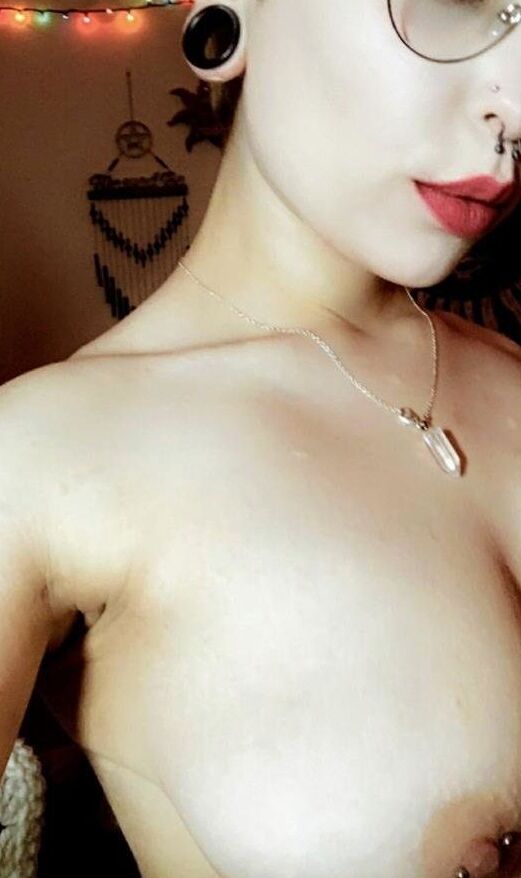 Nxahblxck nude