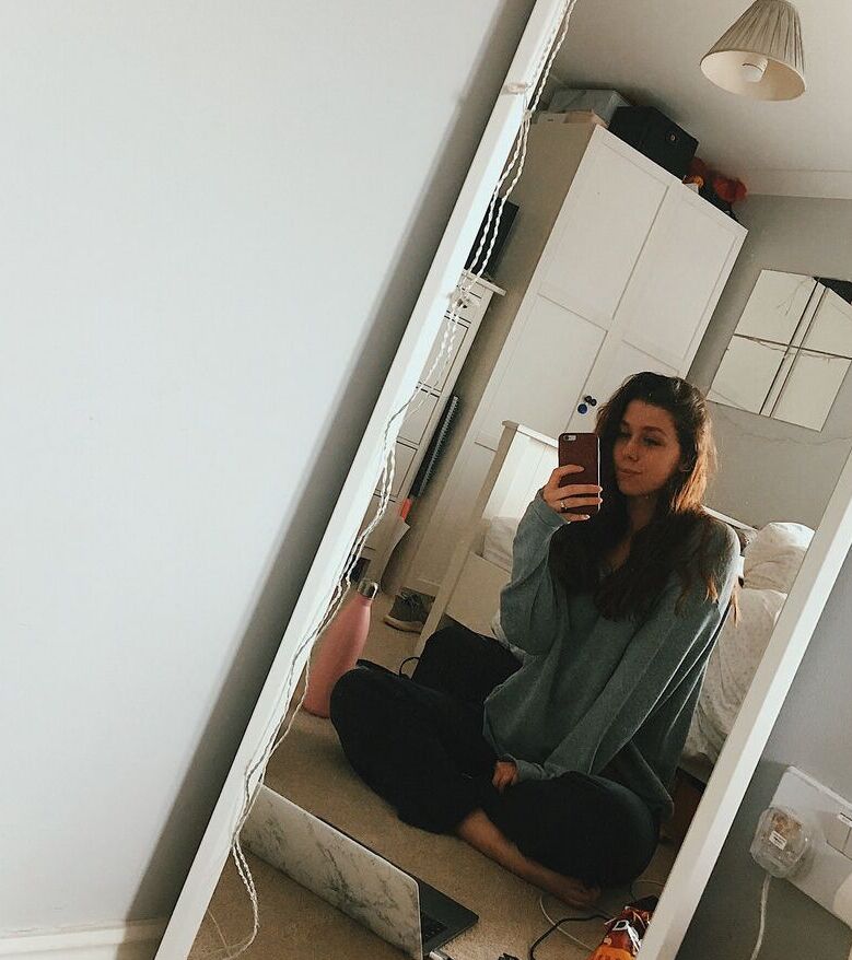 Seen Ellbats nude
