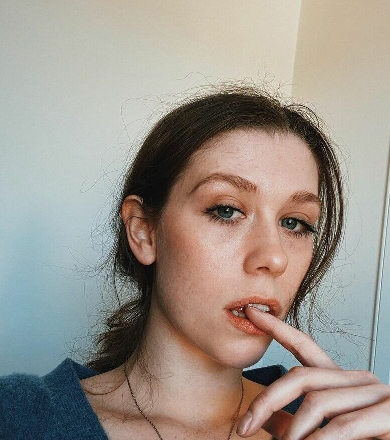 Seen Ellbats nude