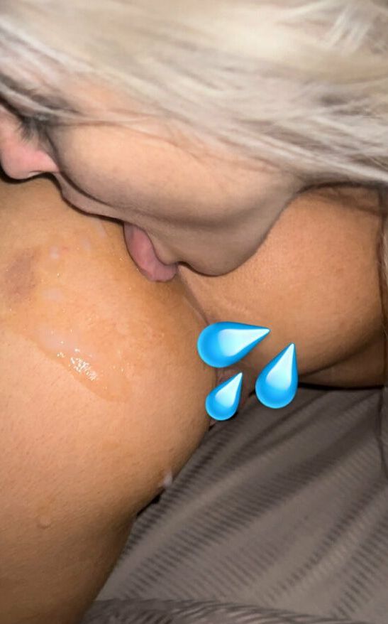 Fitthrouple nude