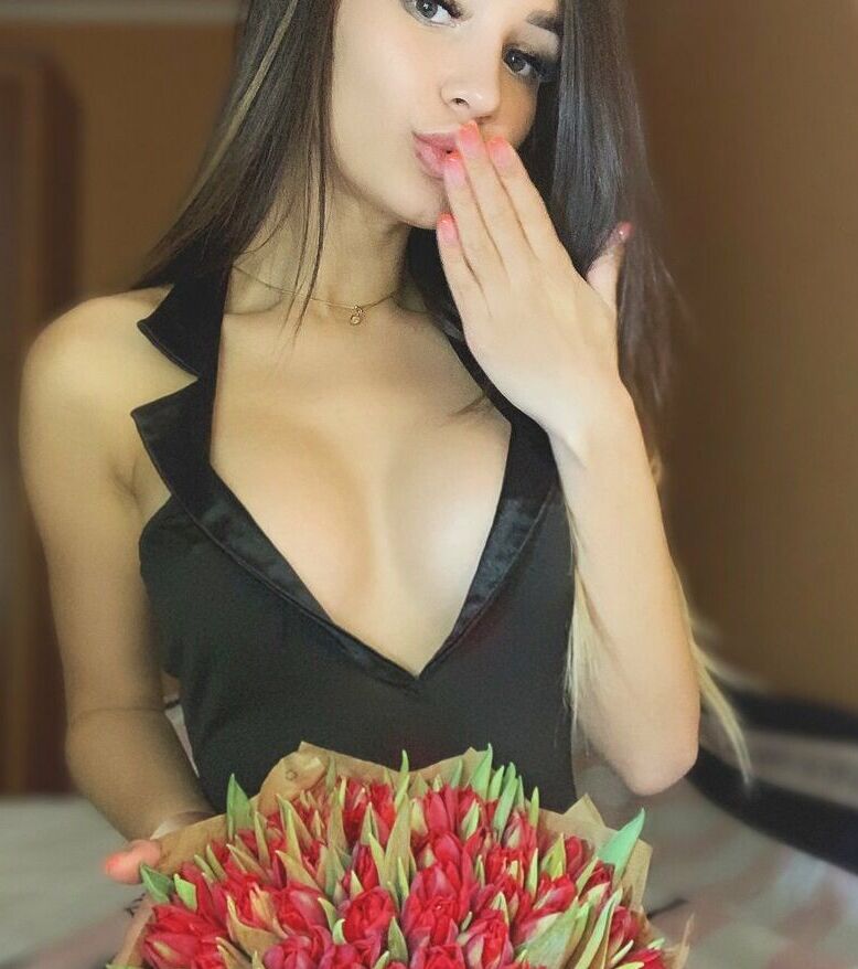 Nika Kissing_ nude