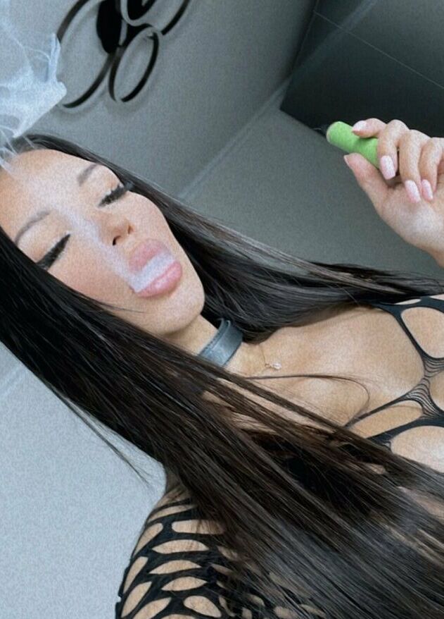 Nika Kissing_ nude