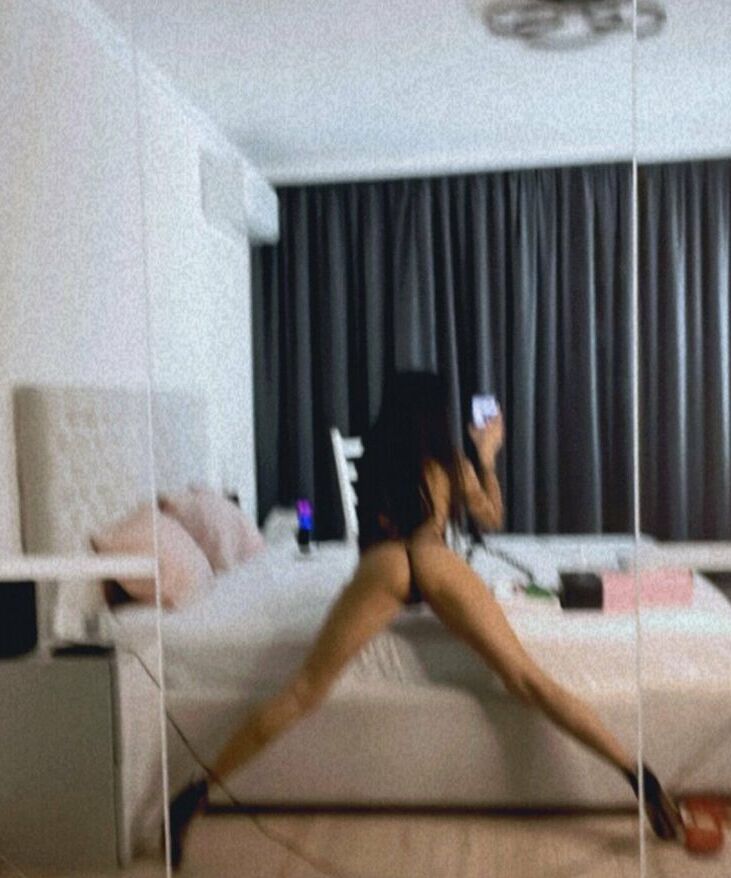 Nika Kissing_ nude