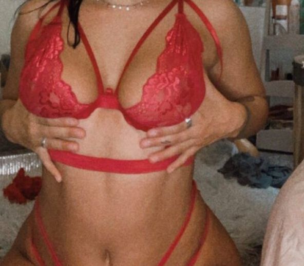 Lola Anne nude