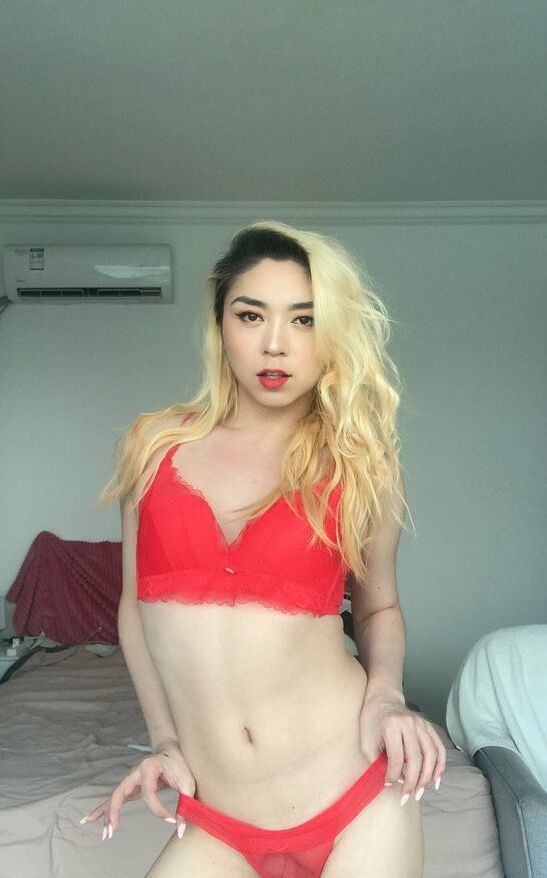 Sisdon nude