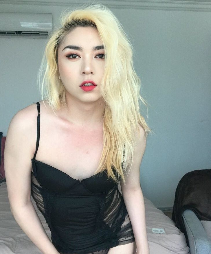 Sisdon nude