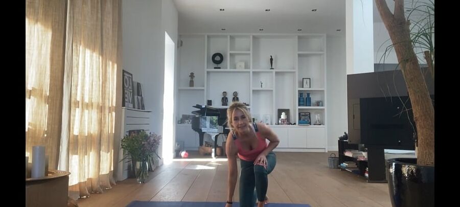 Dutch milf Wendy van Dijk yoga