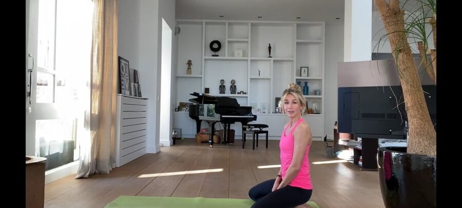 Dutch milf Wendy van Dijk yoga