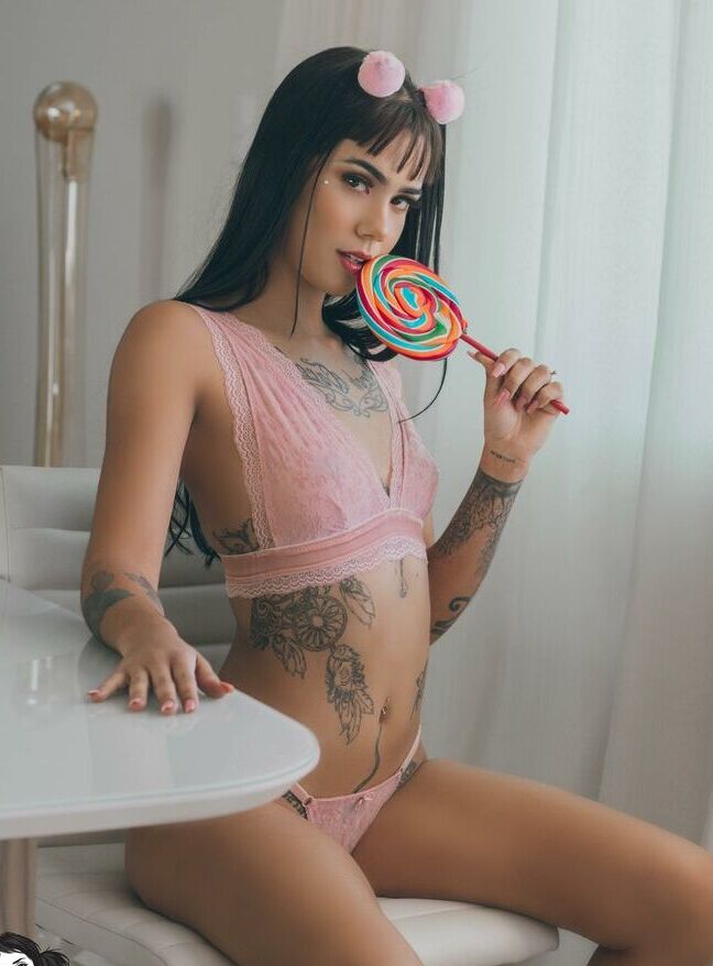 Lolla SG nude