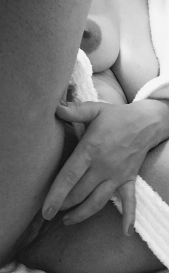Leyla nude
