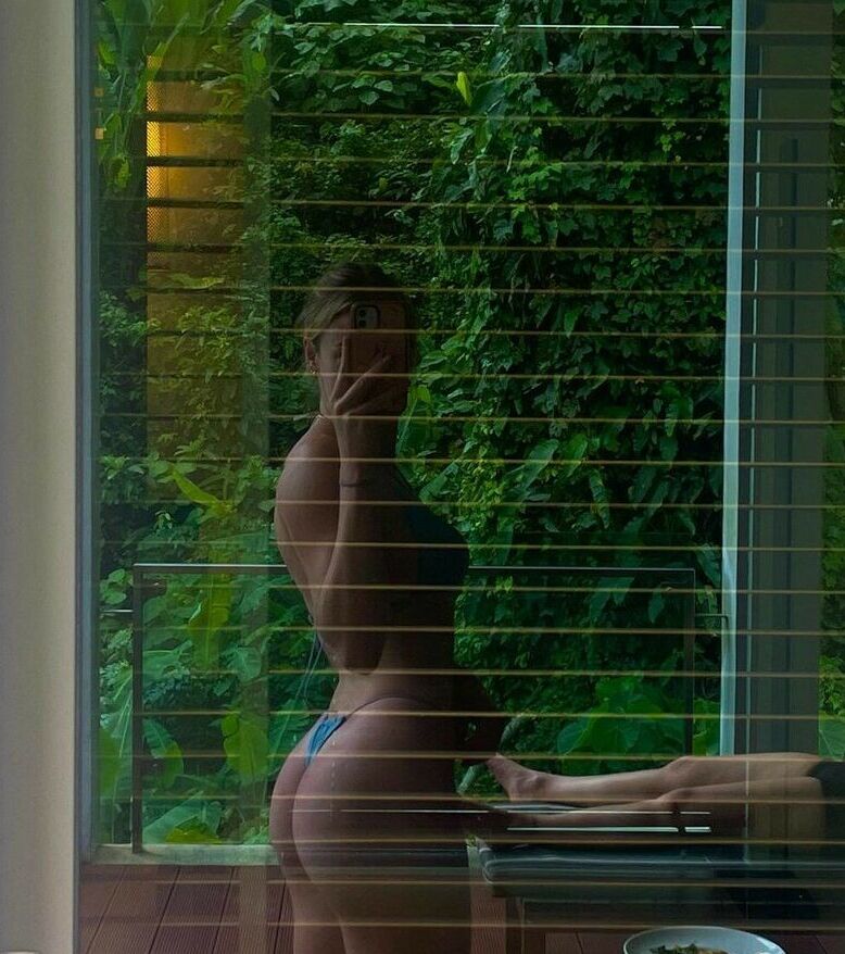 Sienna Kolesnyk nude