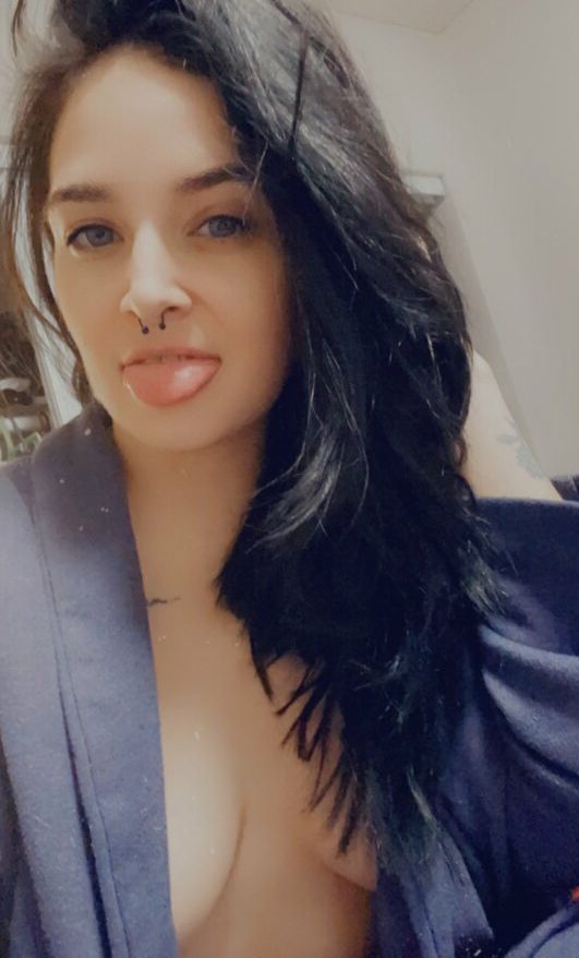 Zoey Kush nude