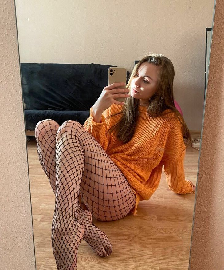 Nutsi nude