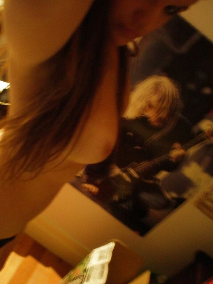 Beautiful teen selfshot (thanks for profile views)