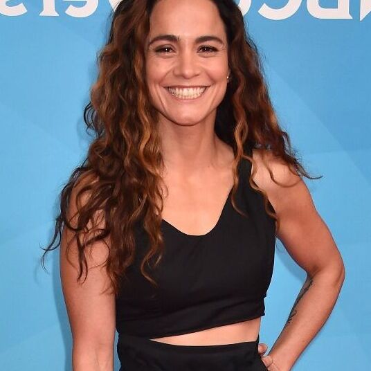 Alice Braga nude