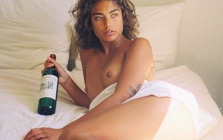 Vanessa Anela Moe nude