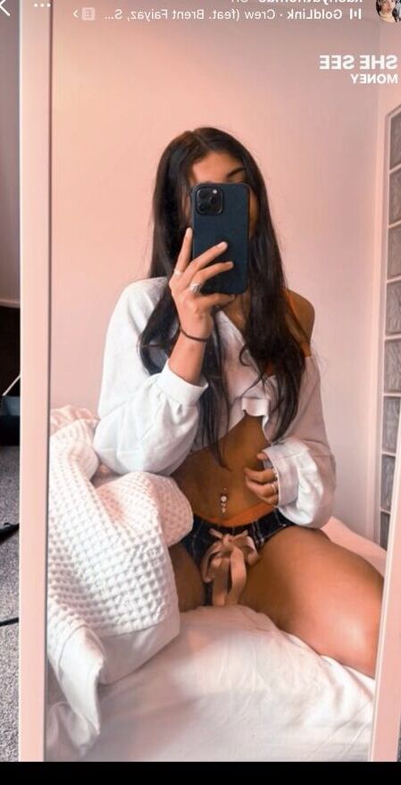 Kashya Thomas nude