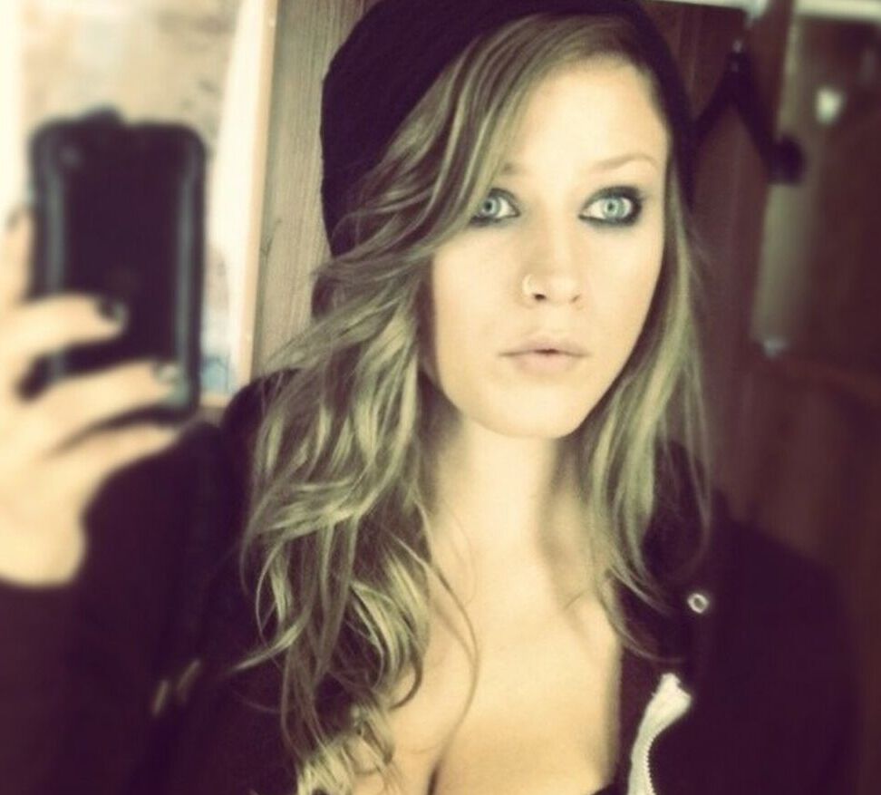 Olivia Taylor Dudley nude