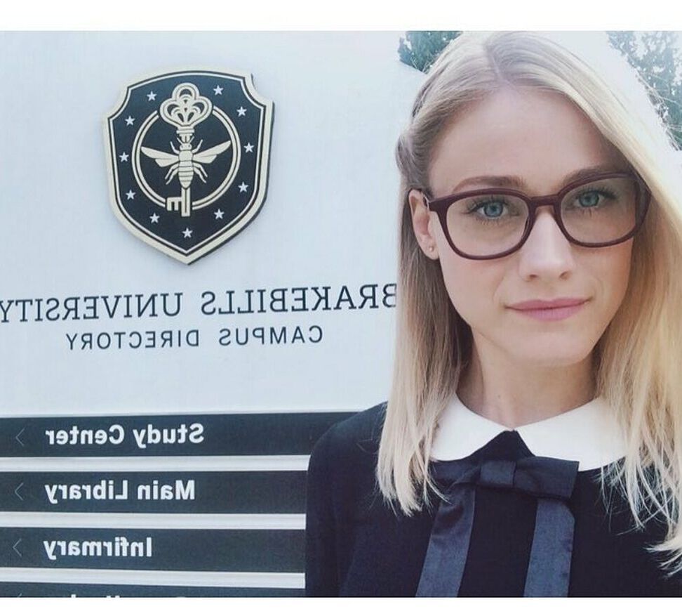 Olivia Taylor Dudley nude