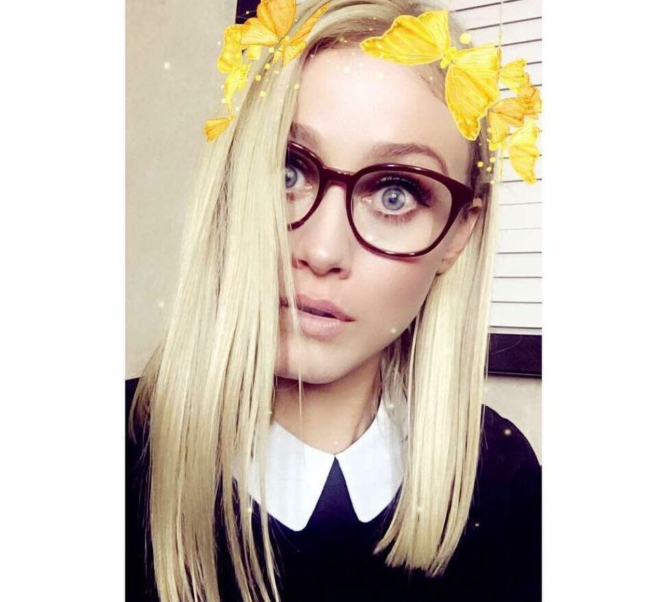 Olivia Taylor Dudley nude