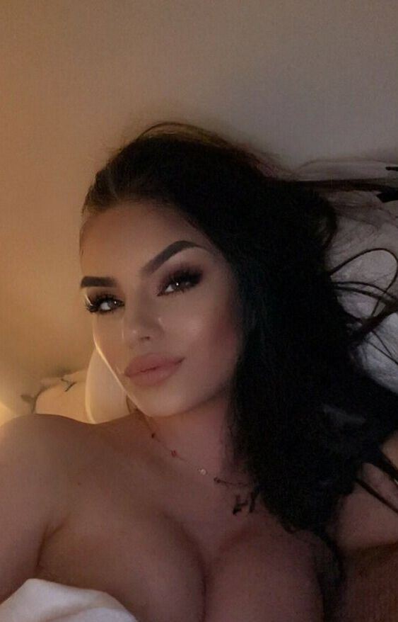 Amariaaaaaa_ nude