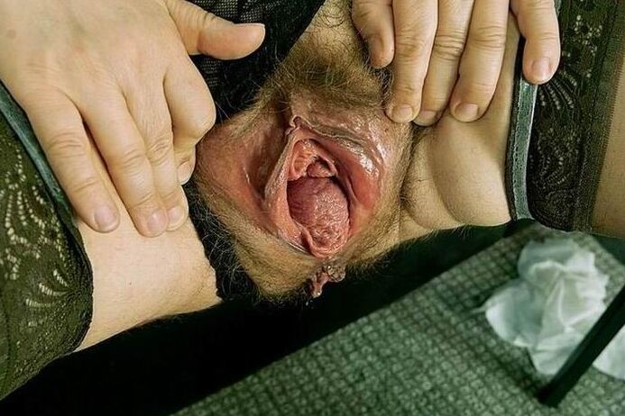 mature shows her very huge pussy