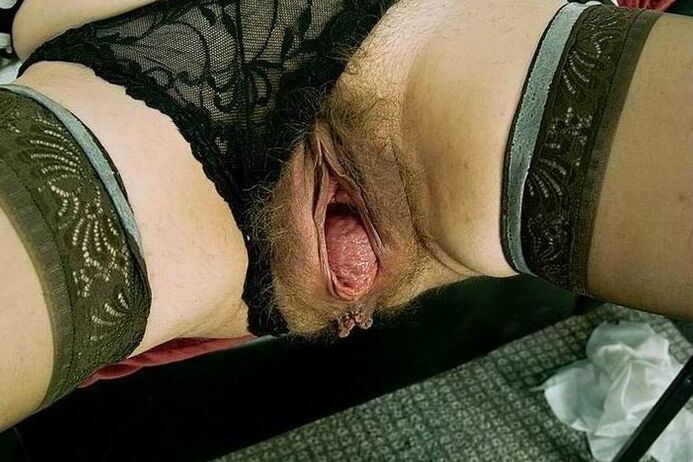 mature shows her very huge pussy