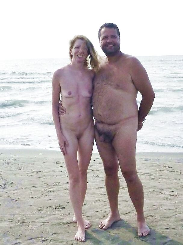 NAKED COUPLES
