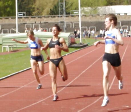 Sarah-DeHerdt    track and field