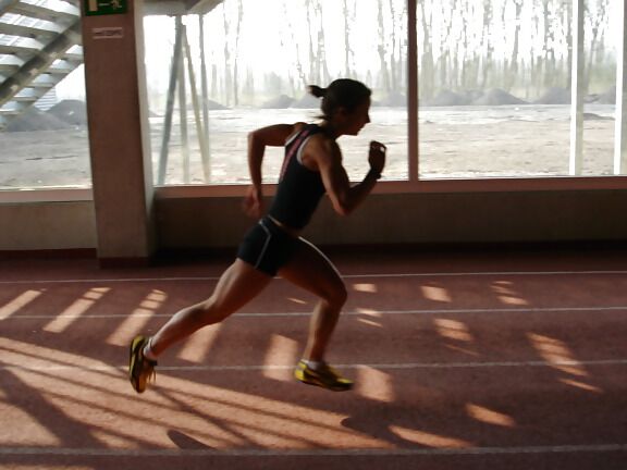 Sarah-DeHerdt    track and field
