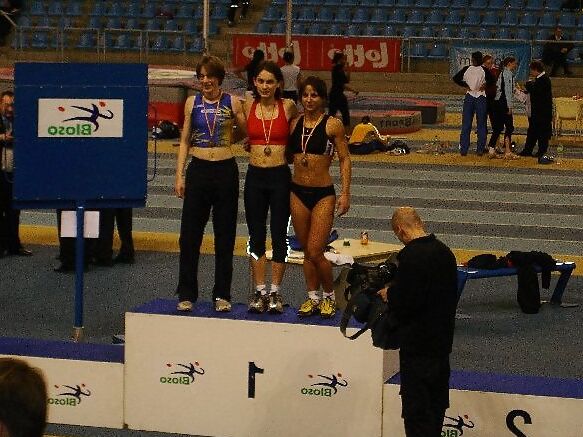Sarah-DeHerdt    track and field