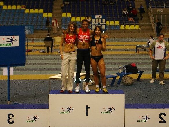 Sarah-DeHerdt    track and field