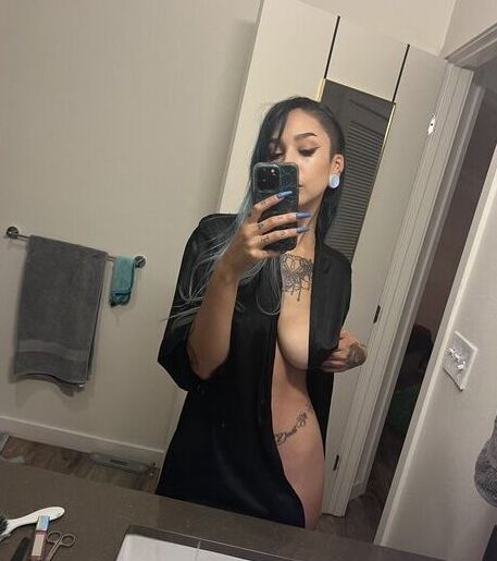 Fawnie nude