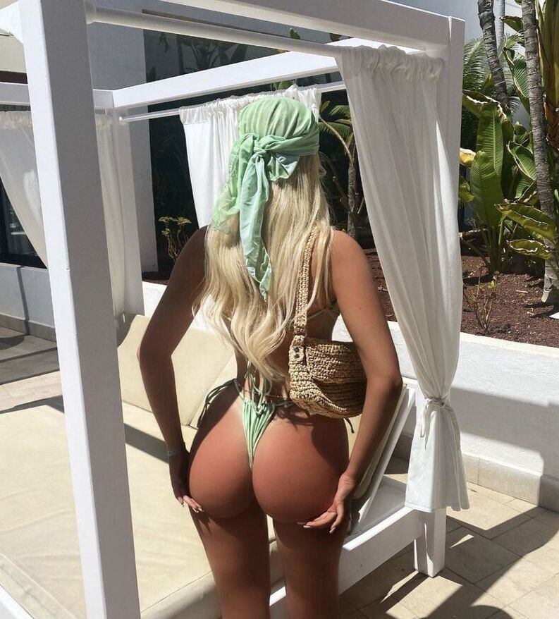 Meg Coldwell nude