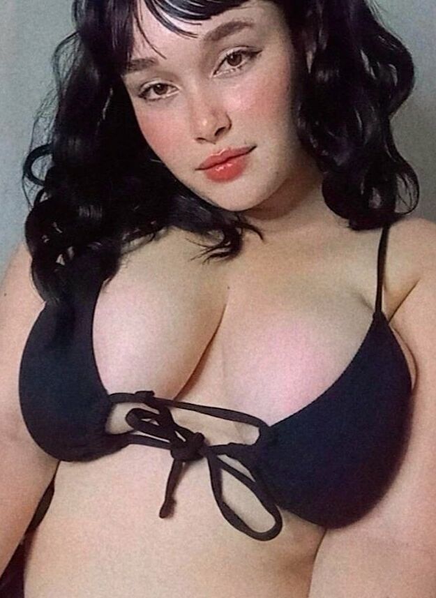 Gi Martin nude