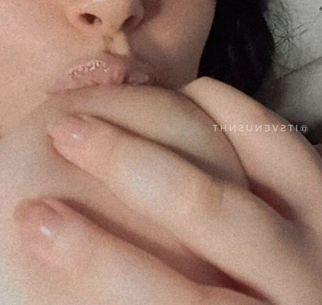Gi Martin nude