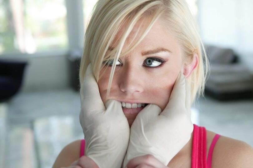 Gorgeous Ash Hollywood has a sadistic boyfriend