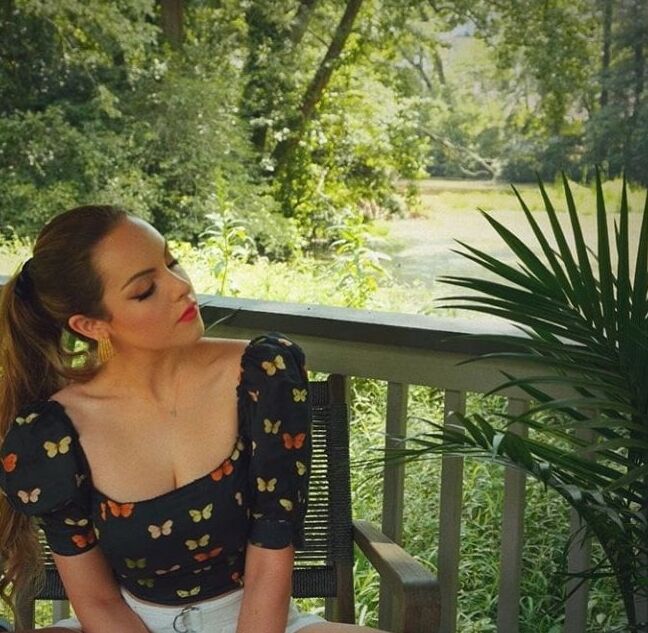 Elizabeth Gillies hot